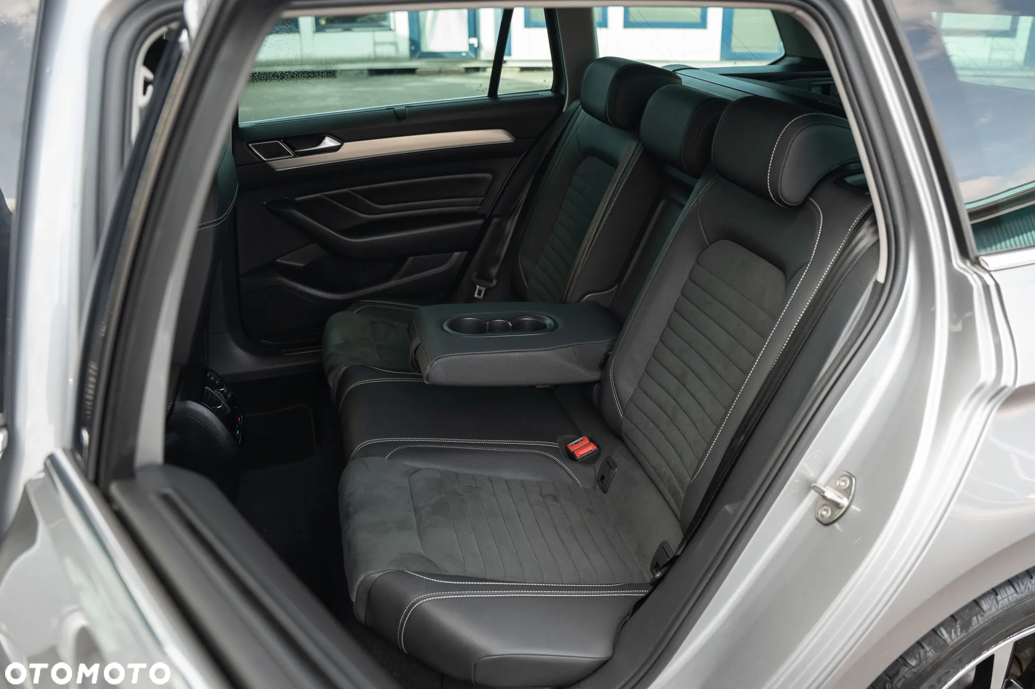 Volkswagen Passat Variant 2.0 TDI (BlueMotion Technology) Highline - 33