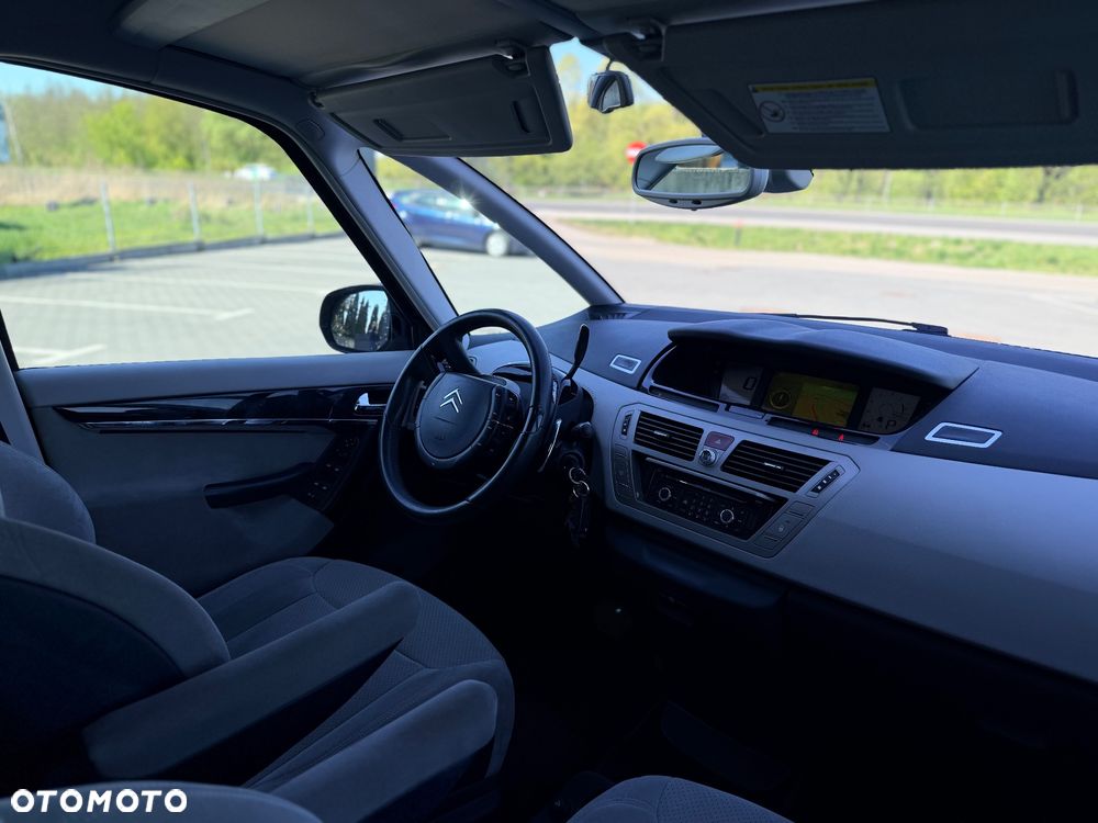 Citroën C4 Picasso - 12