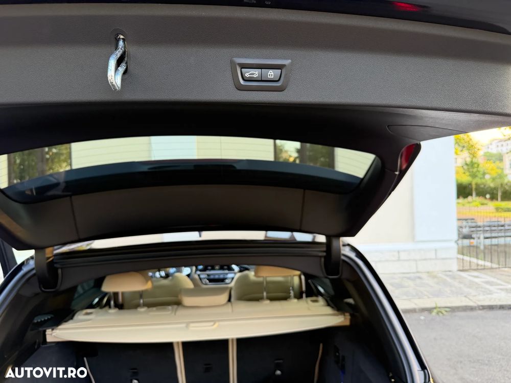 BMW iX3 Impressive - 12