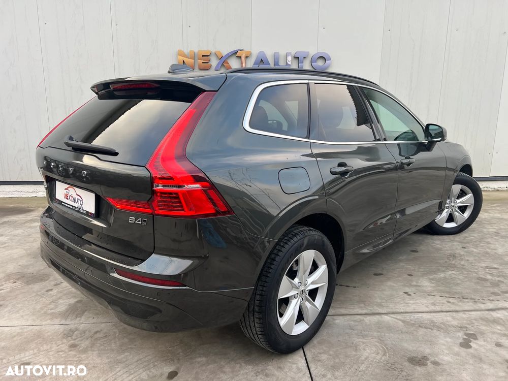 Volvo XC 60 B4 D AWD Geartronic Momentum Pro - 3