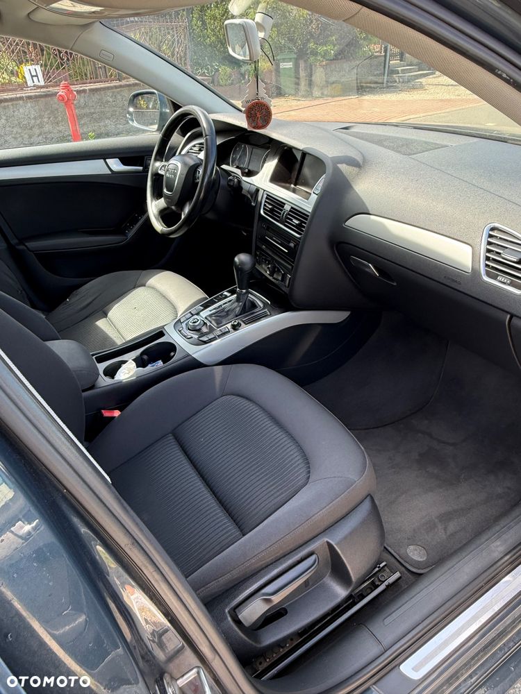 Audi A4 Avant - 10