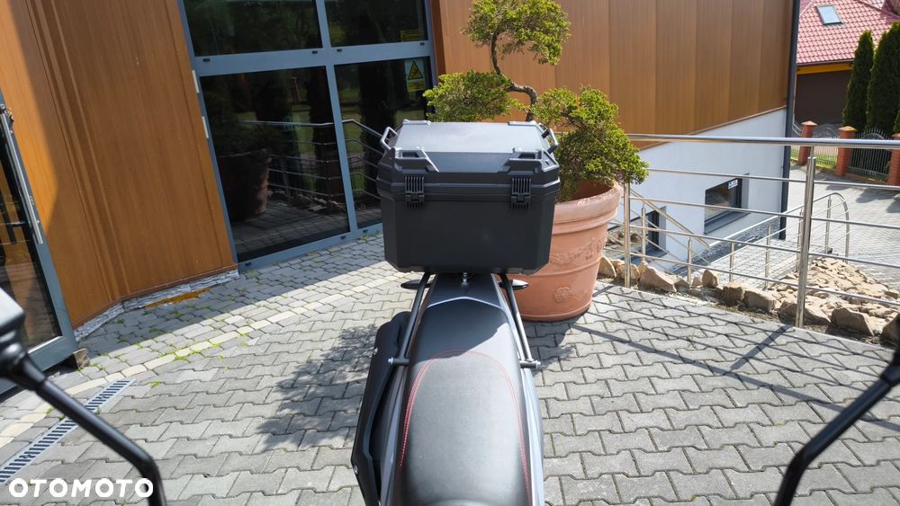 VOGE 300GY RALLY - 24