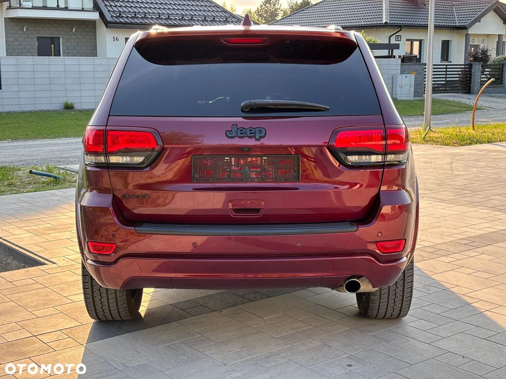 Jeep Grand Cherokee - 11