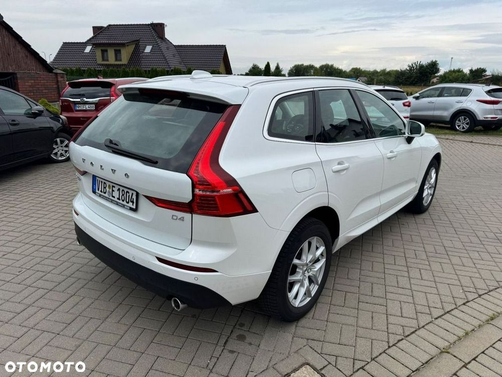 Volvo XC 60 B4 D Geartronic Momentum Pro - 8