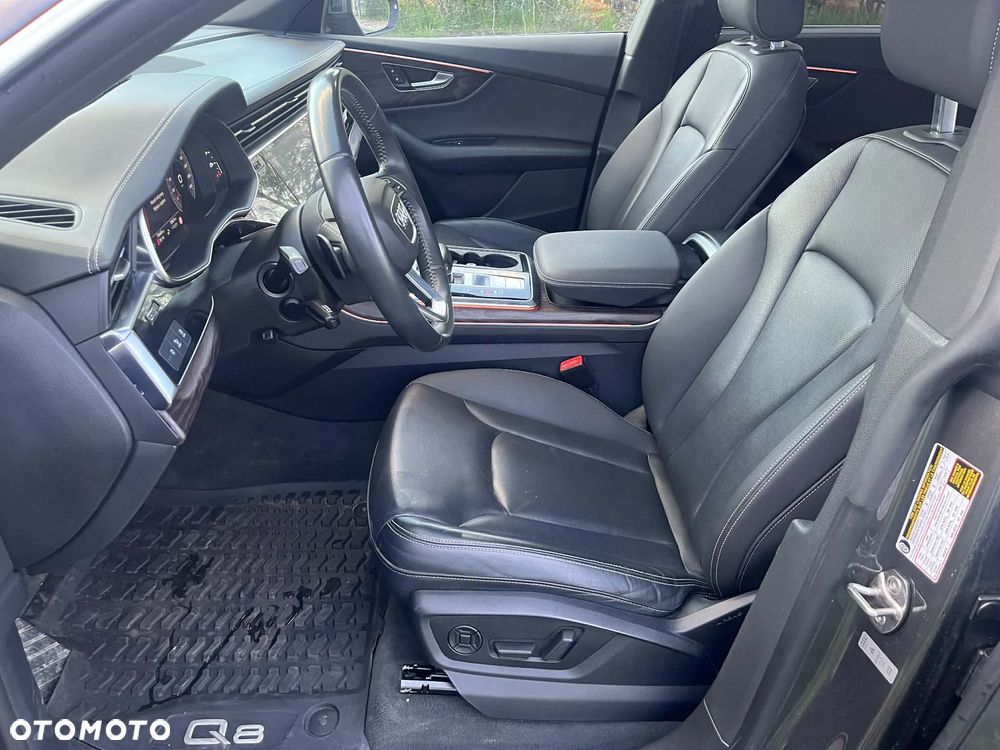 Audi Q8 - 12
