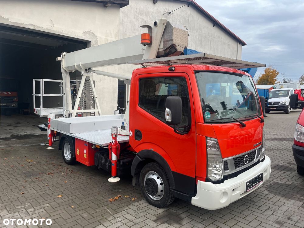 Nissan Podnośnik Koszowy Zwyżka Palfinger 210Bk 21 Metrów 16 w bok ! PILOT NA KABLU!! UDT !! Kosz 1000V Izolowany Jak Wumag Ruthmann Gsr - 2