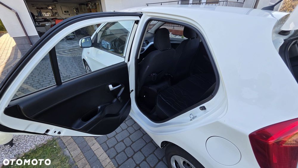 Kia Picanto 1.0 L - 16
