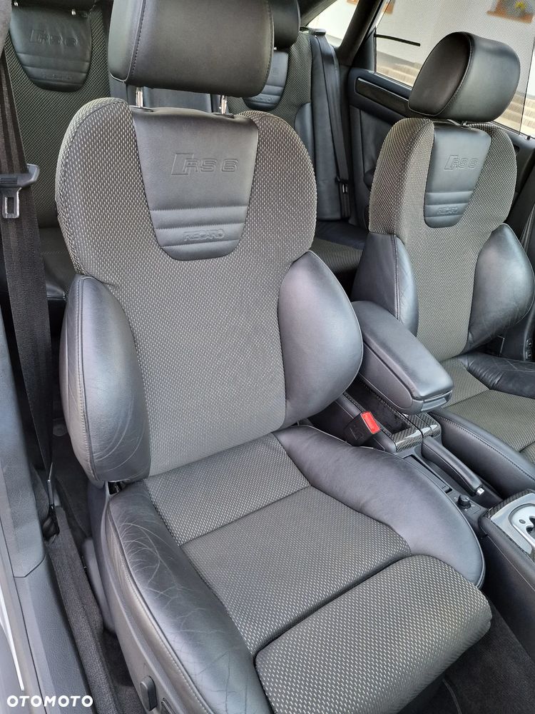 Audi RS6 Standard - 21