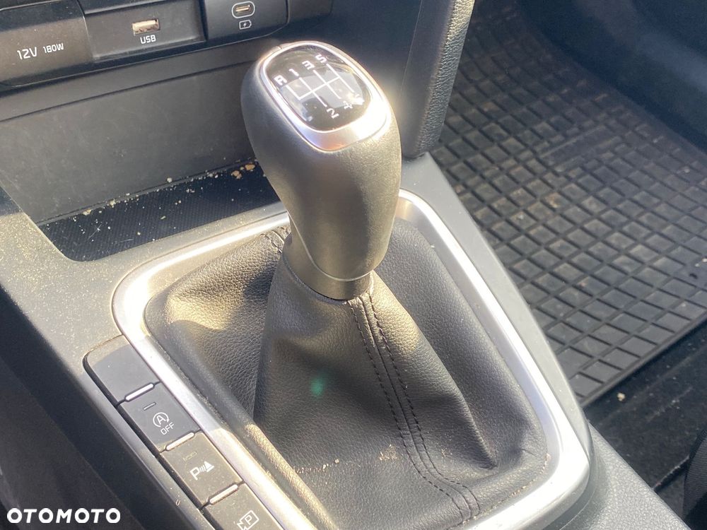 Kia Ceed 1.5 T-GDI M - 15