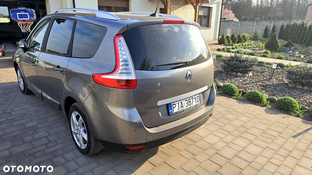 Renault Scenic 1.5 dCi Life EDC - 12