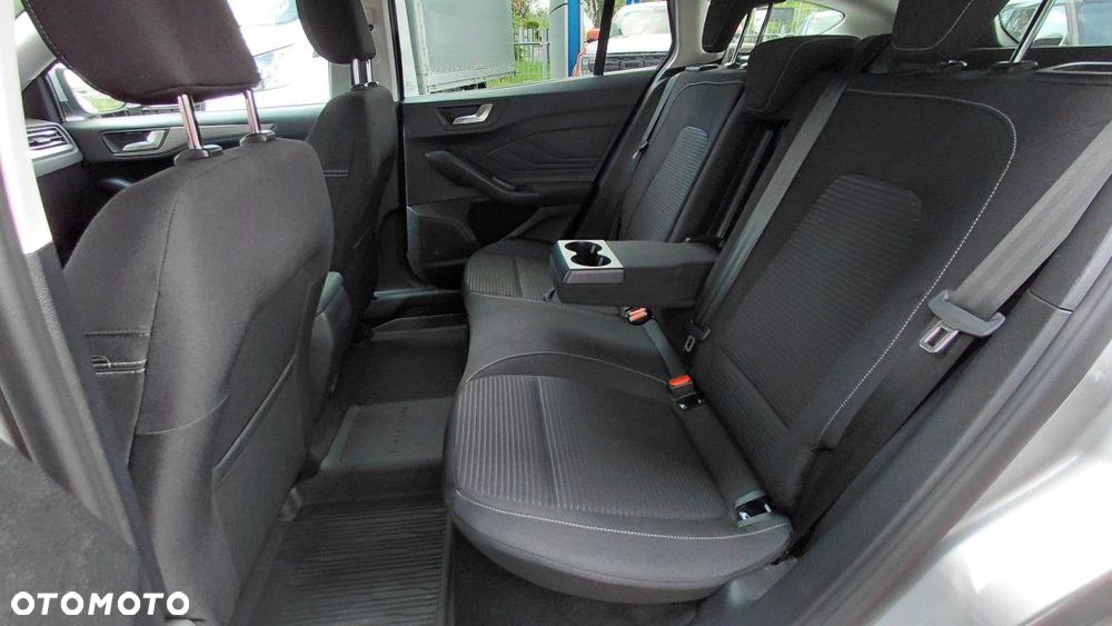 Ford Focus - 21