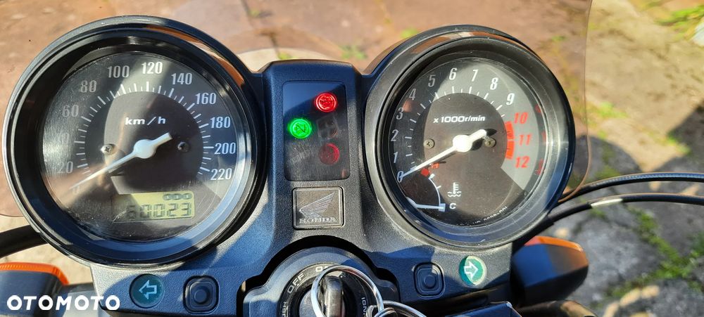 Honda CBF - 4