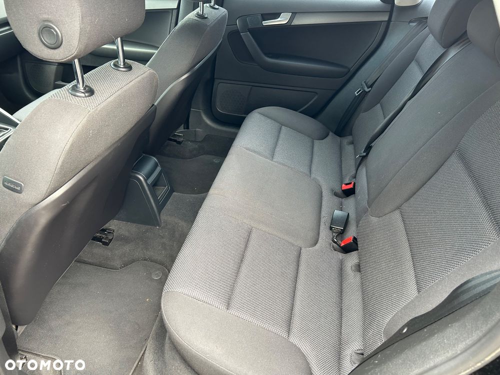 Audi A3 1.6 Ambiente - 12