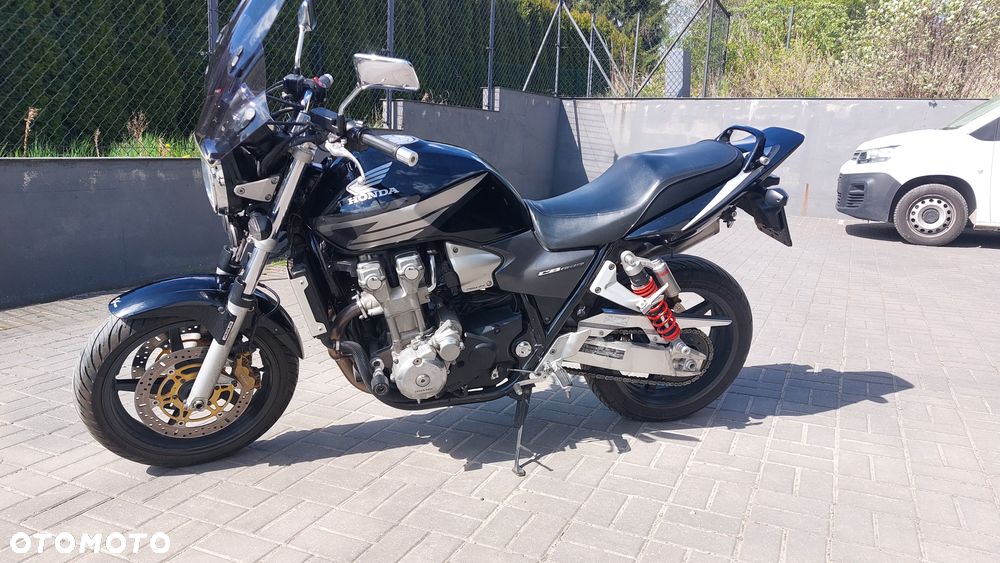 Honda CB - 2