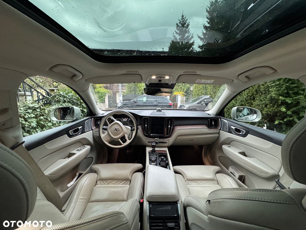 Volvo XC 60 T5 AWD Inscription - 4