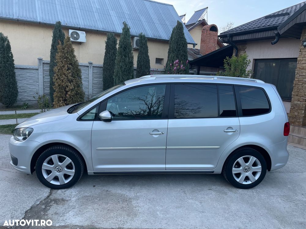 Volkswagen Touran - 3