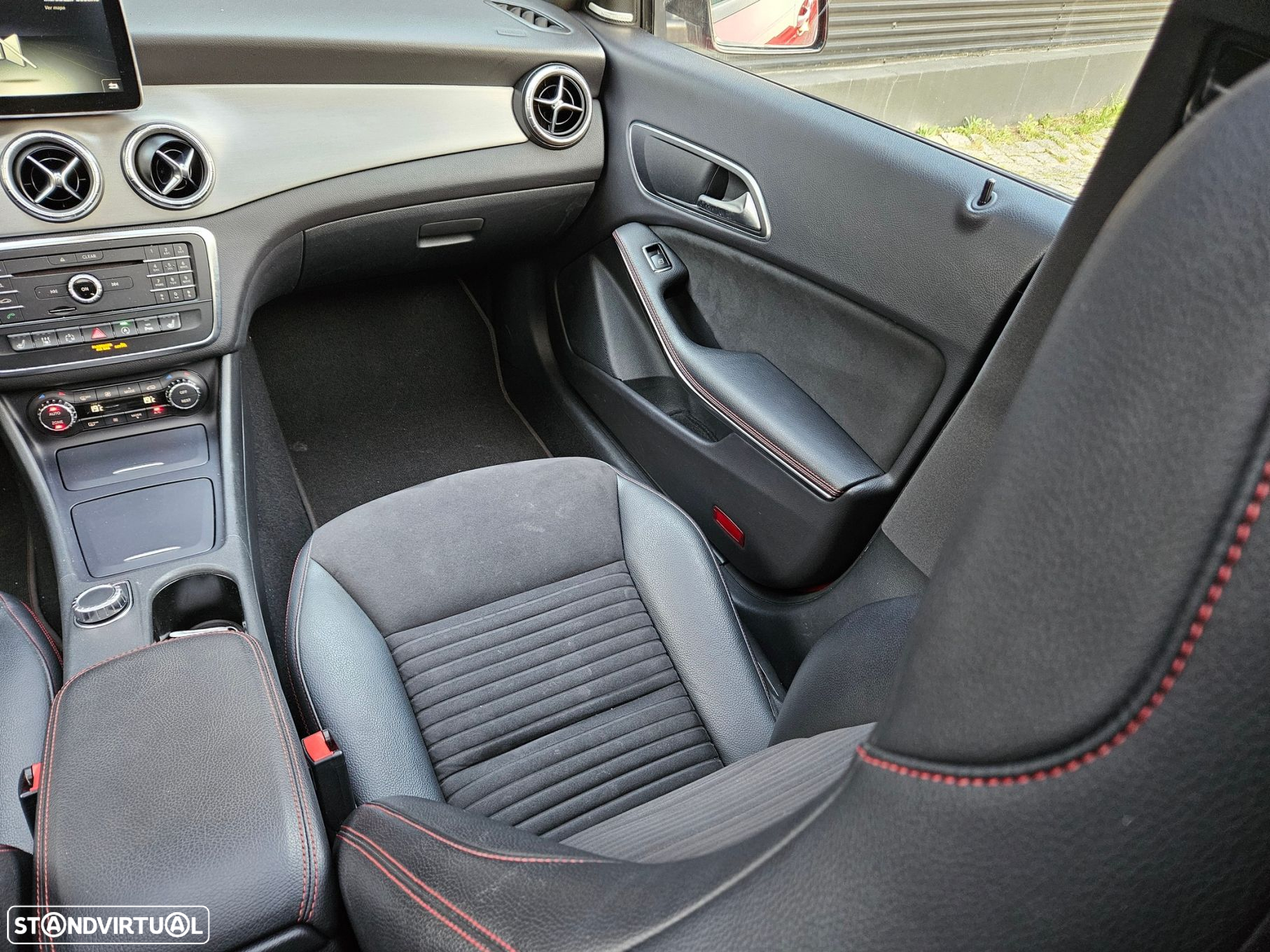 Mercedes-Benz CLA 220 d Shooting Brake AMG Line Aut. - 38