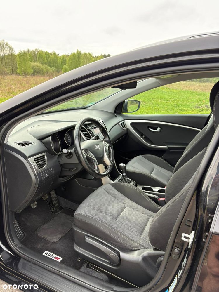 Hyundai i30 1.6 CRDi Fifa World Cup Edition - 20