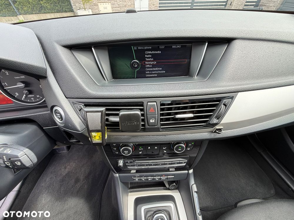 BMW X1 xDrive18d xLine - 11