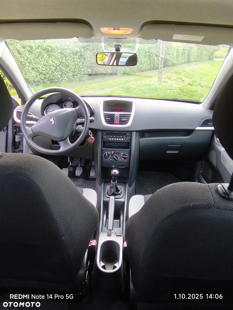 Peugeot 207 - 16