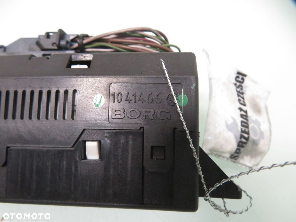 RADIO OPEL MERIVA A 13233929 7646104310 13242079 CD30 - 6