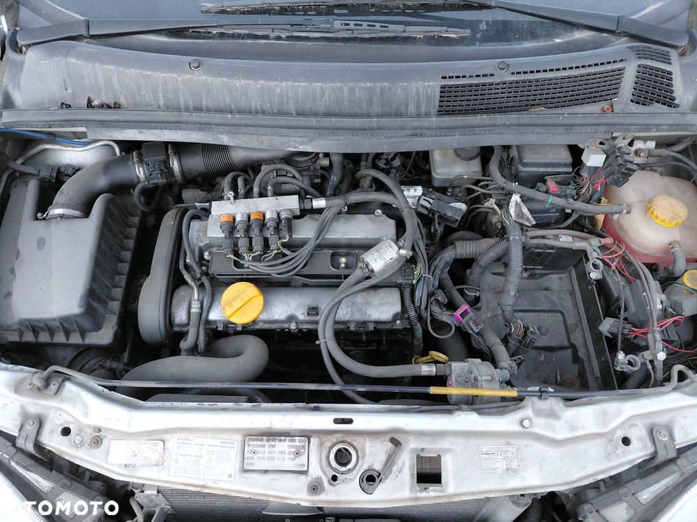 części OPEL ZAFIRA 1.8 16V benzyna 2004r. SILNIK - 1