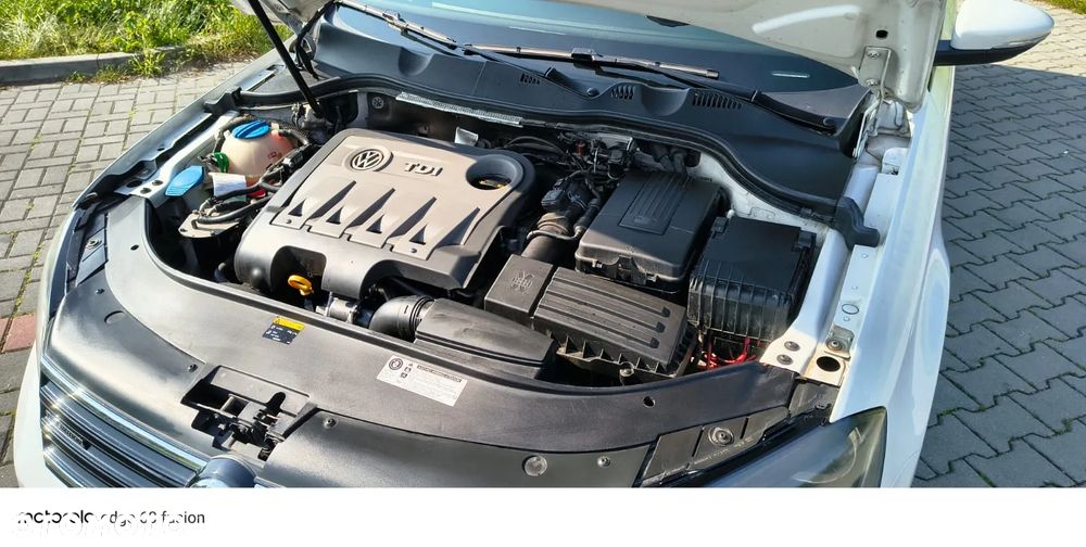 Volkswagen Passat 1.6 TDI Trendline - 16