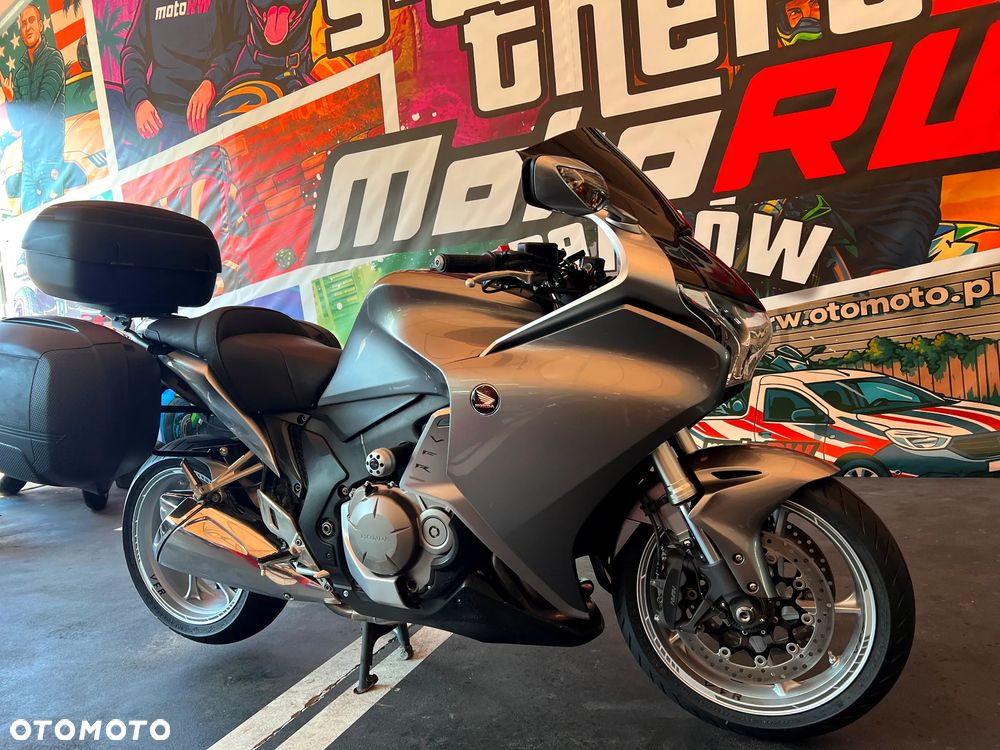 Honda VFR - 5