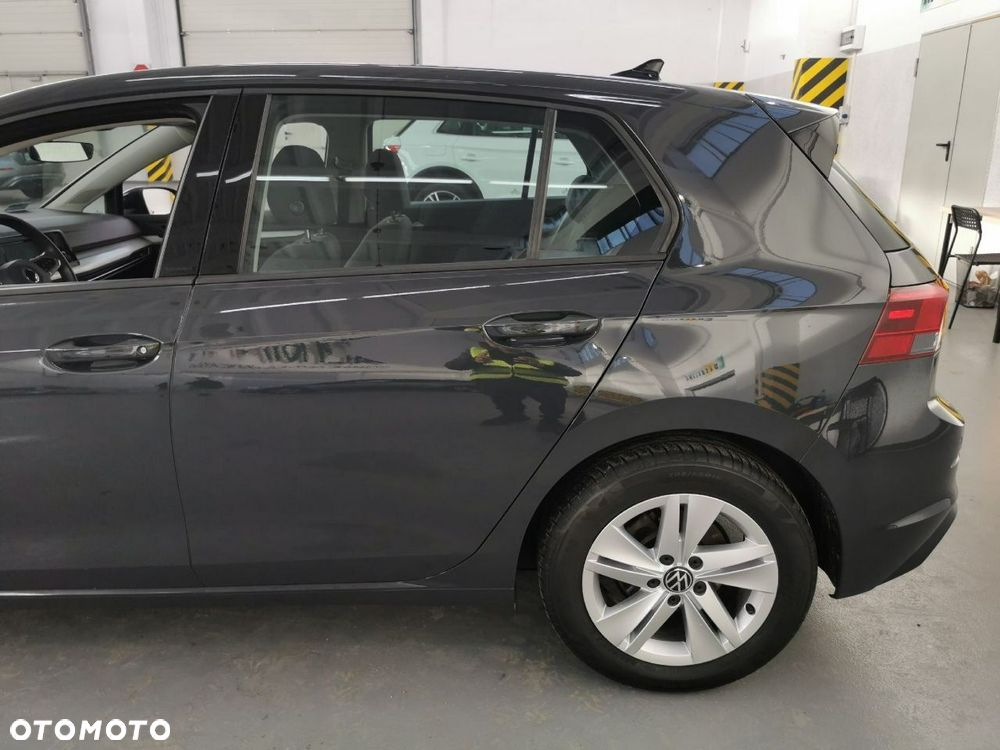 Volkswagen Golf - 10