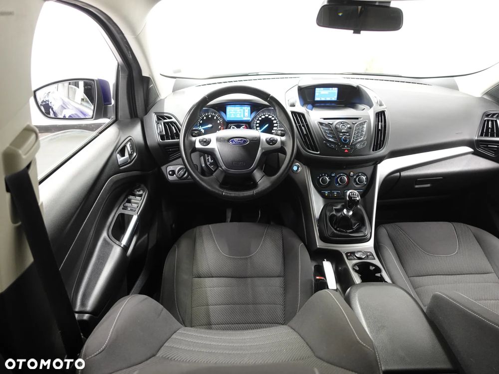 Ford Kuga - 28