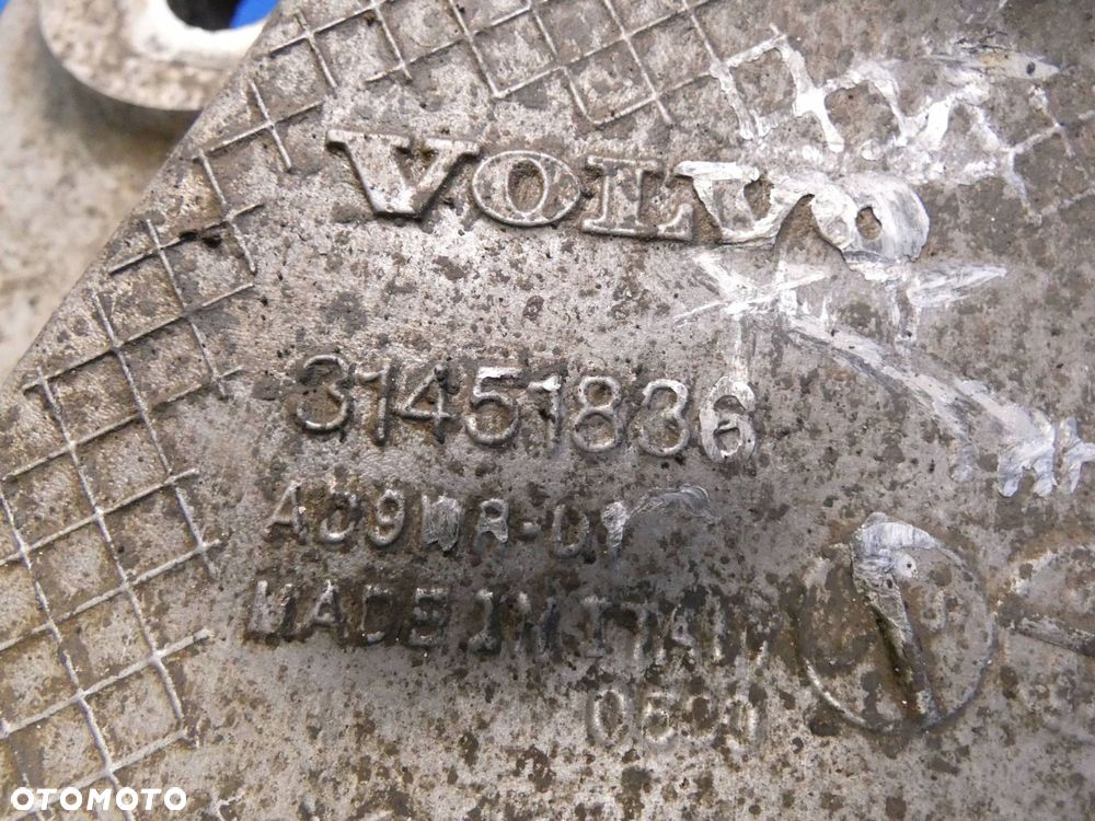 VOLVO XC90 II WAHACZ PRAWY TYŁ TYLNY - 3