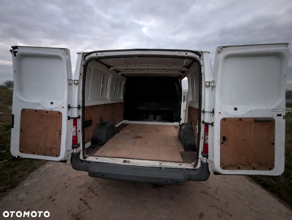 Ford Transit - 12