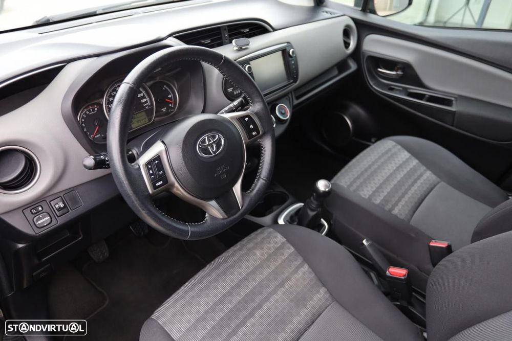 Toyota Yaris 1.0 VVT-i Exclusive - 8
