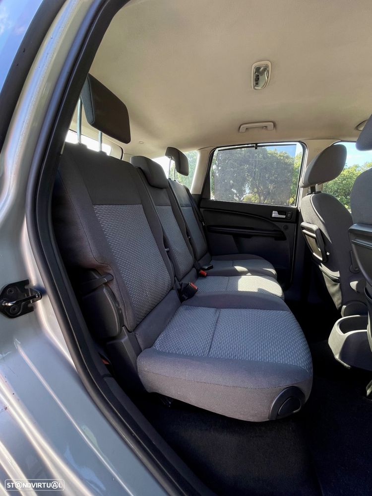 Ford Focus C-Max 1.6 TDCi Ghia - 14