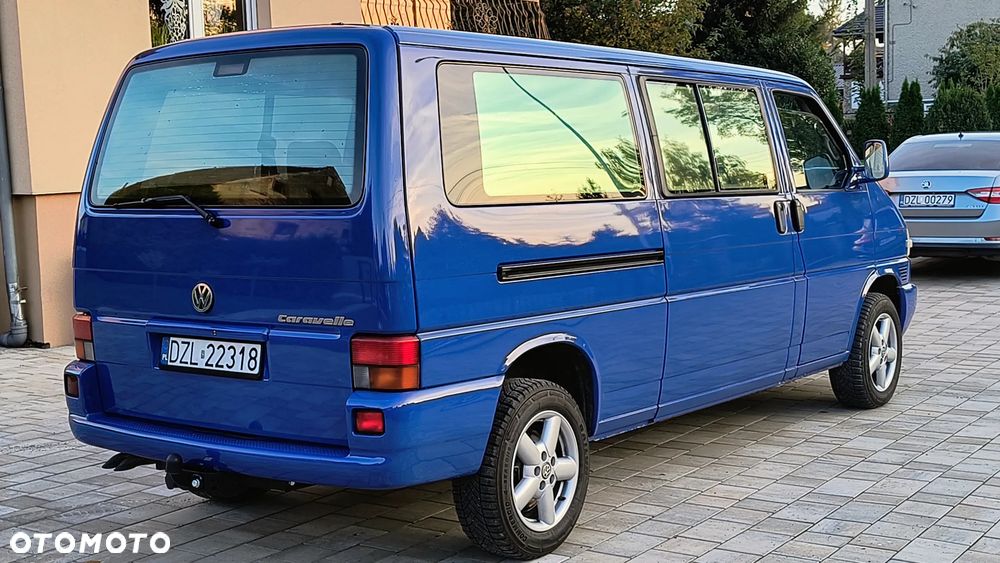 Volkswagen Caravelle - 9