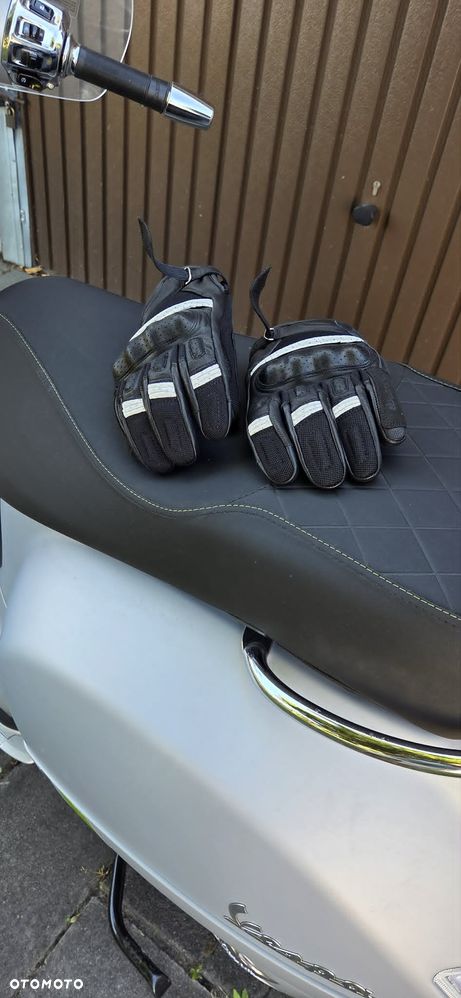 Vespa GTS - 8