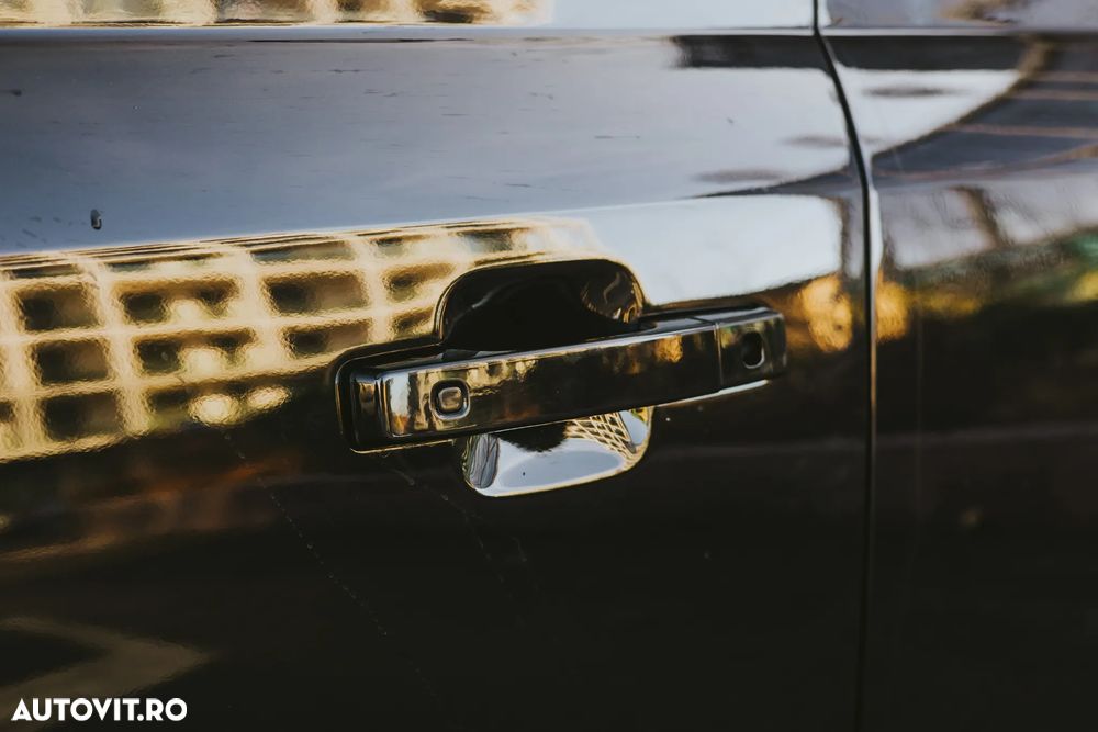 Land Rover Defender 110 3.0 P400 MHEV X - 8