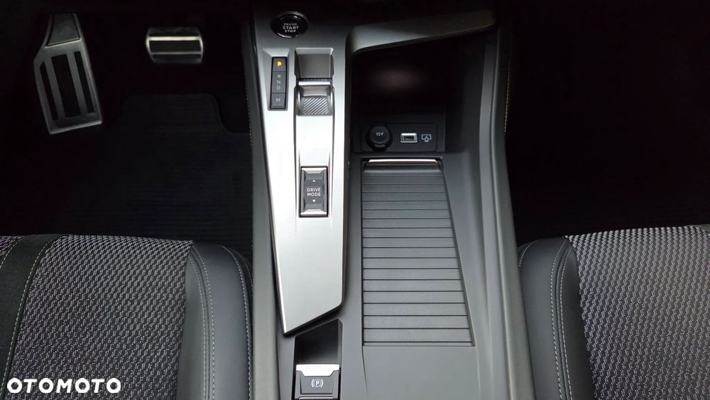 Peugeot 308 1.2 PureTech GT S&S EAT8 - 22