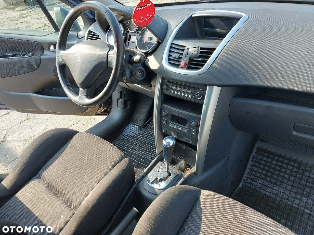 Peugeot 207 - 15