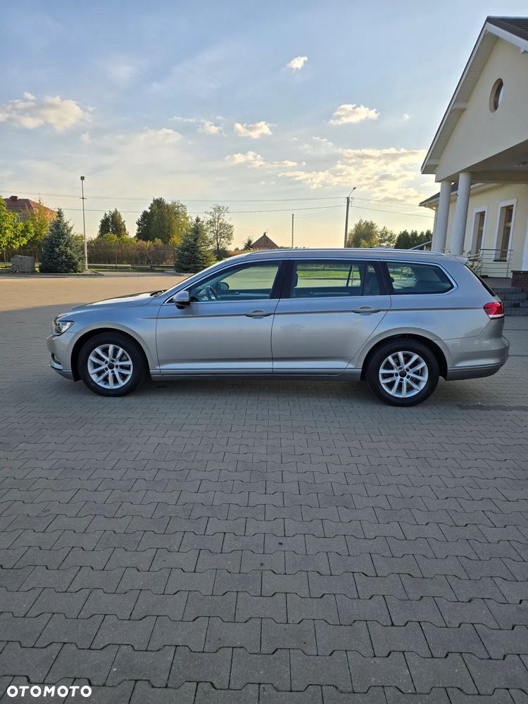Volkswagen Passat Variant 1.6 TDI SCR DSG Comfortline - 10