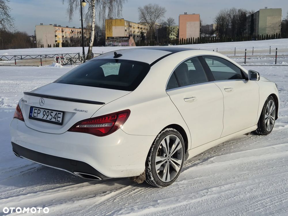 Mercedes-Benz CLA 250 4Matic 7G-DCT - 15