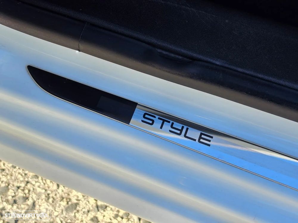 Peugeot 208 1.2 PureTech Style - 20