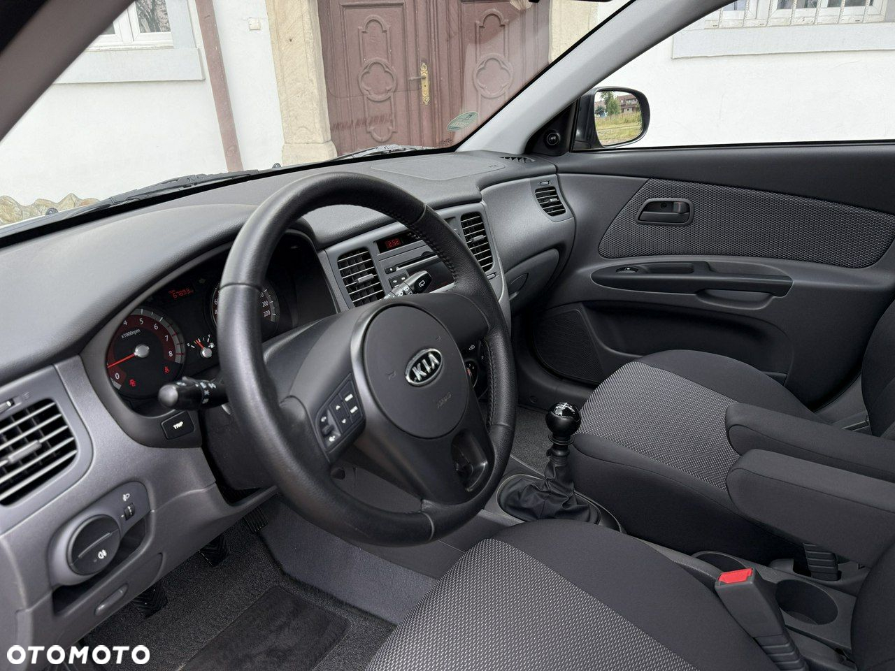 Kia Rio 1.4 Comfort - 36