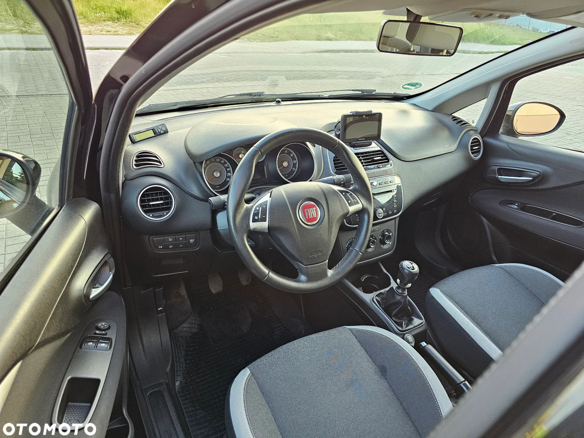 Fiat Punto 2012 1.4 8V Estiva Blue&Me Euro5 - 14