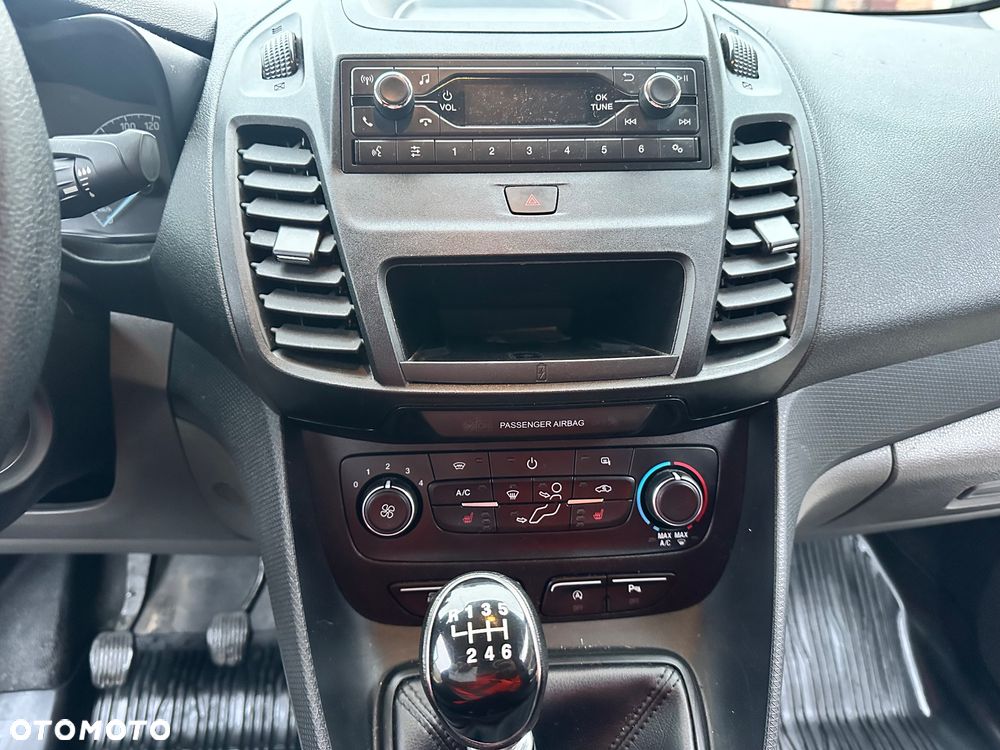 Ford Transit Connect - 9