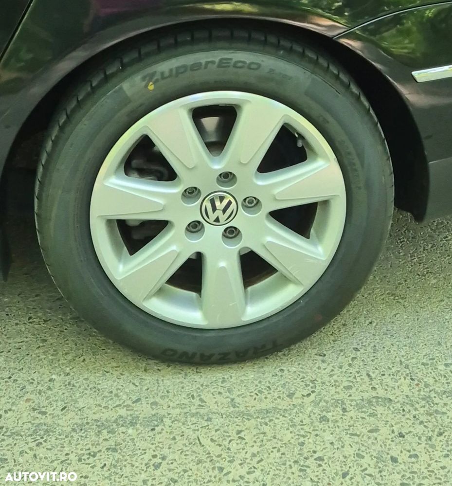Volkswagen Passat - 18
