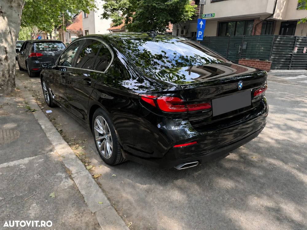BMW Seria 5 530e xDrive Aut. Luxury Line - 12