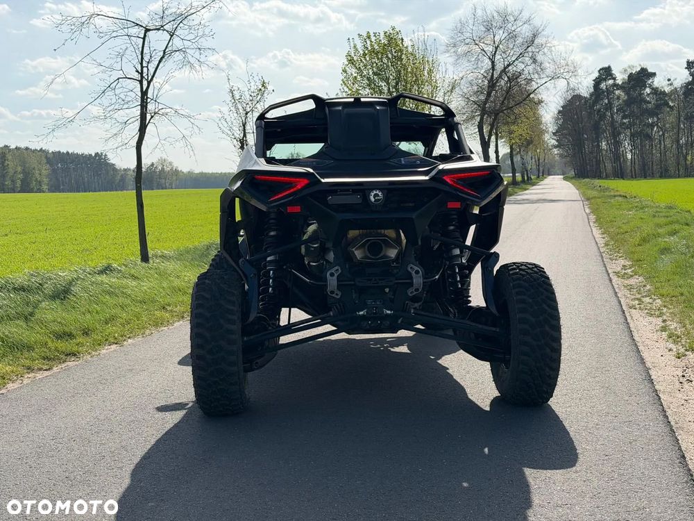 Can-Am Maverick - 7