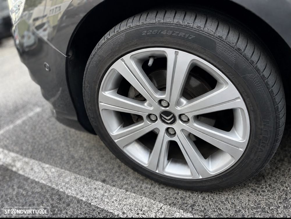 Citroën C4 1.6 BlueHDi Shine - 17