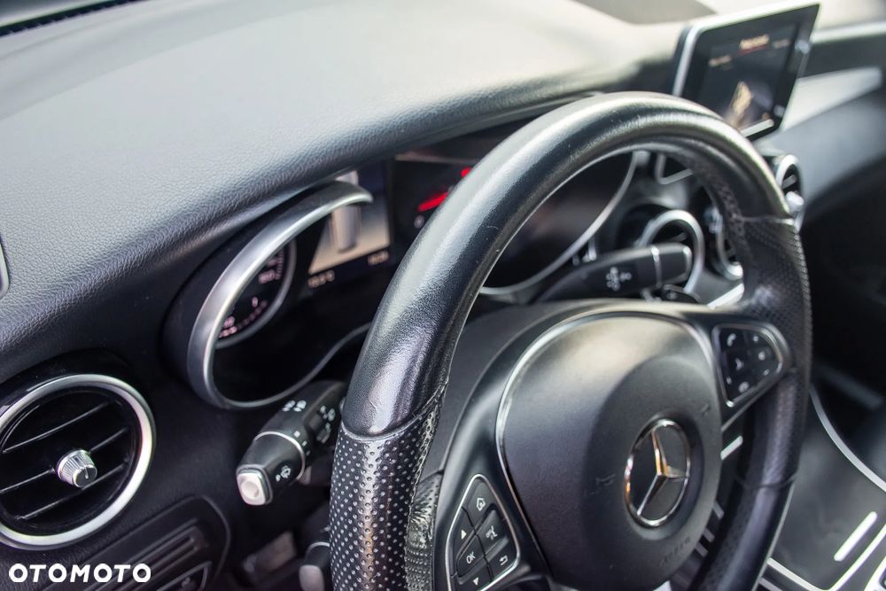 Mercedes-Benz GLC - 23